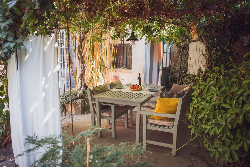 Ancienne Maison Des Gardes Lourmarin Zewnętrze zdjęcie